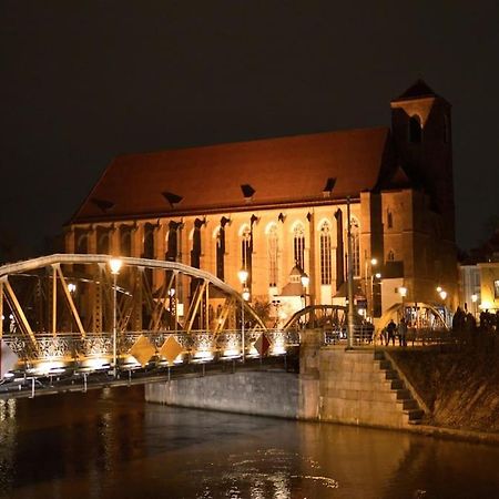 Natural Apartment In The City Center - Old Town Wrocław Buitenkant foto